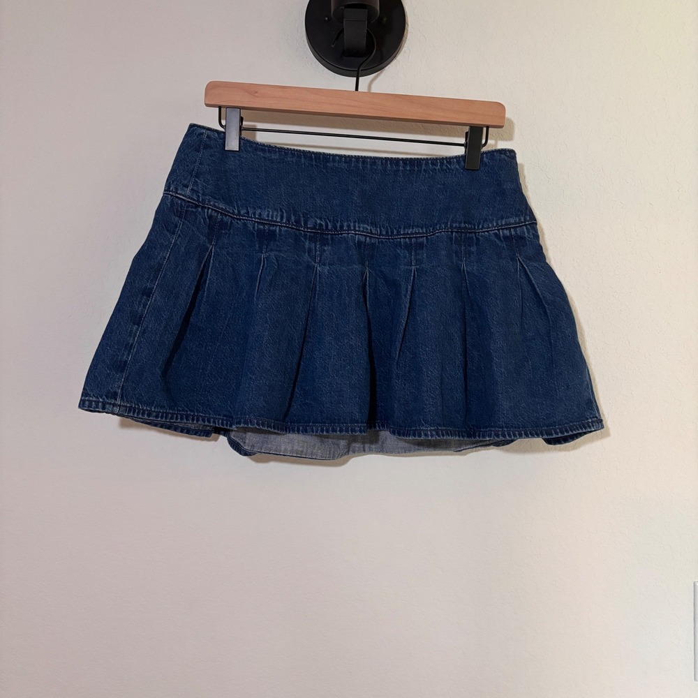 American Eagle Outfitters Dark Blue Denim Pleated Mini Skirt